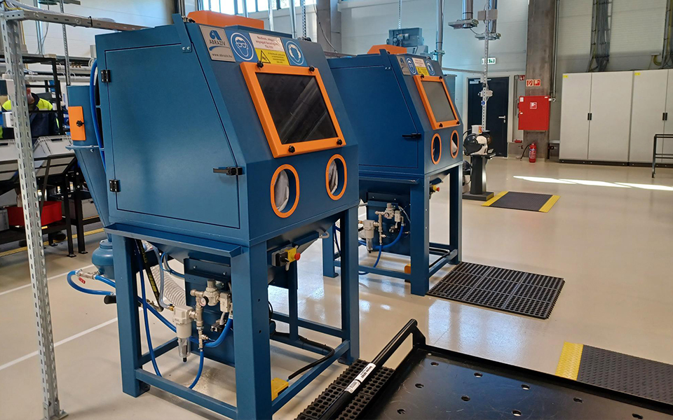 NKK‐1000-NT type Shot Blasting Cabinet