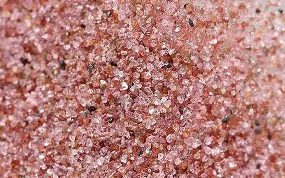 Garnet sand